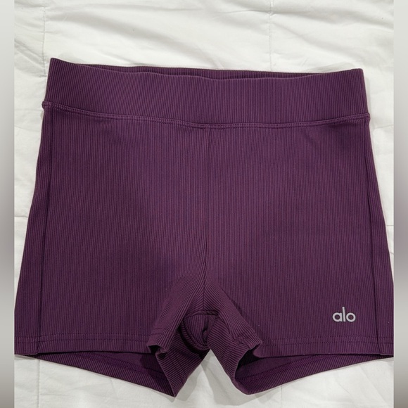 ALO Yoga  Goddess Ribbed Shorts - Picture 1 of 1